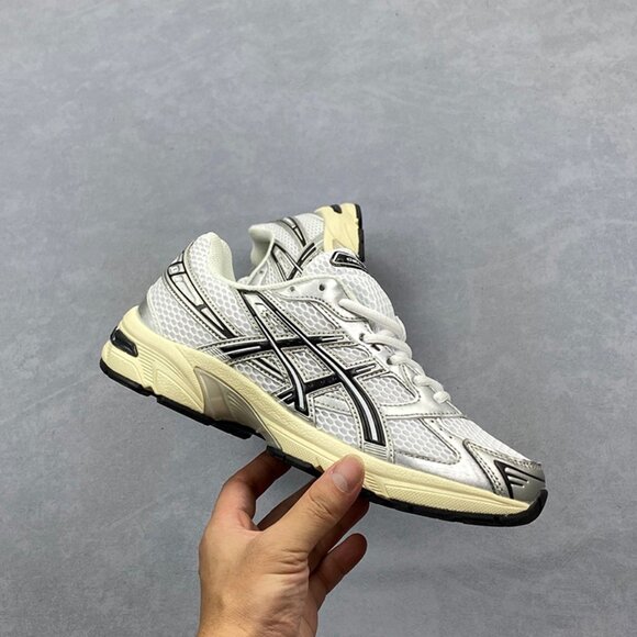 Asics Gel-1130 Silver-Yellow Running Shoes - Picture 8 of 9